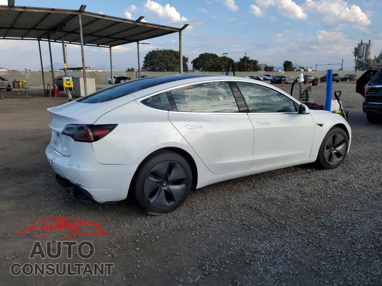 TESLA MODEL 3 2018 - 5YJ3E1EA4JF057200