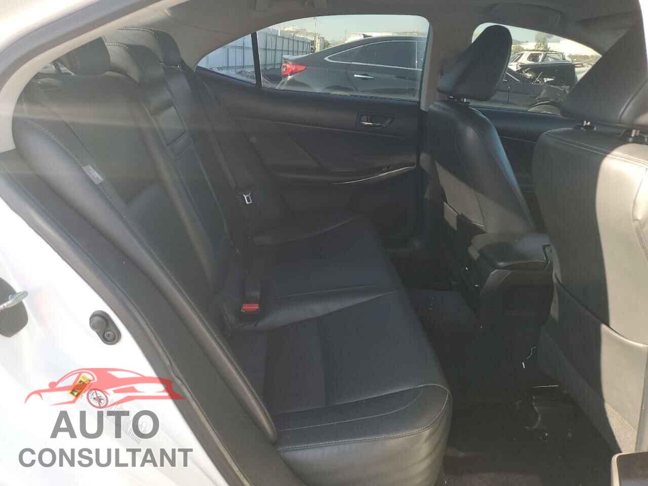LEXUS IS 2014 - JTHBF1D25E5020634