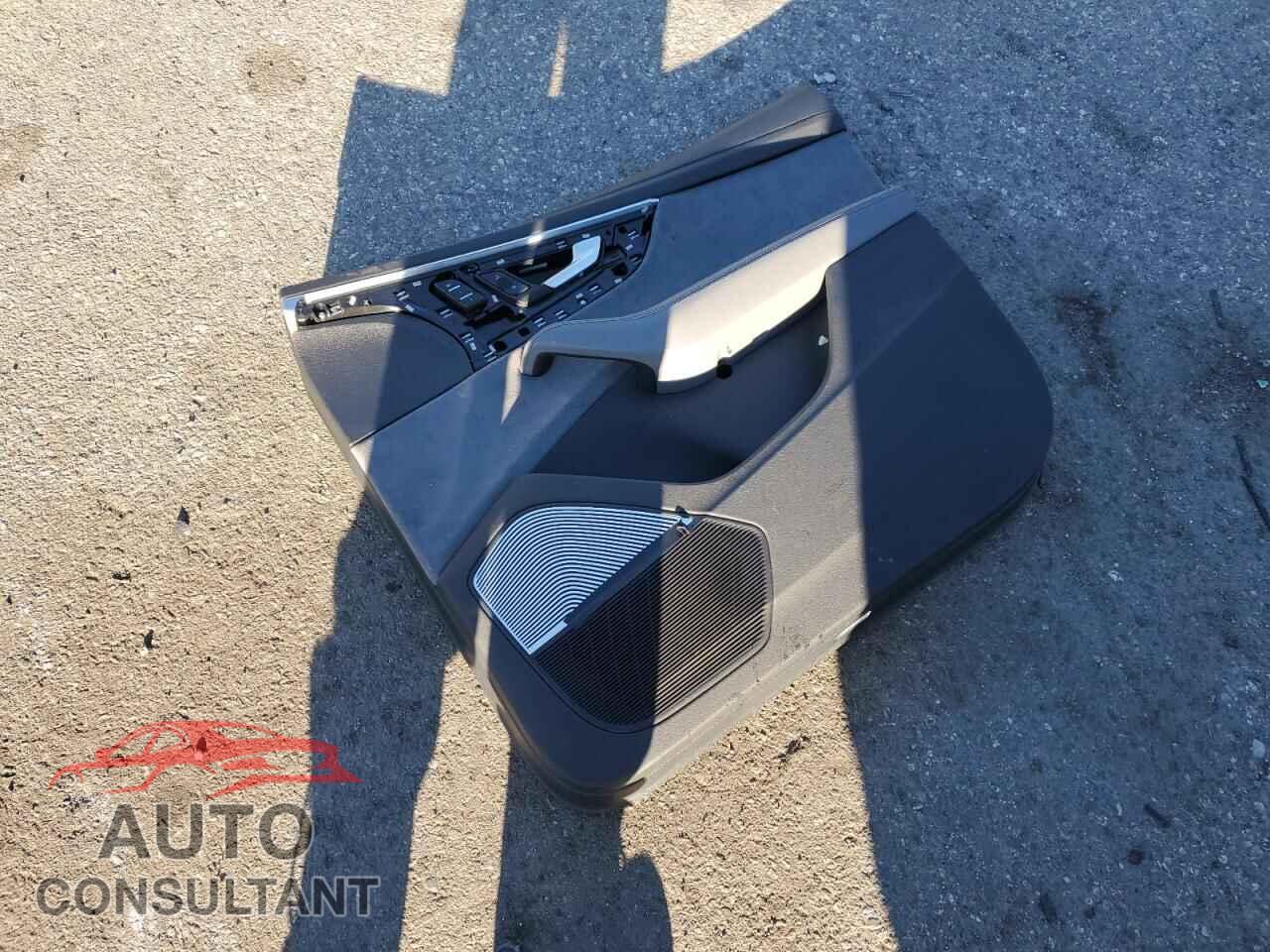 AUDI SQ8 2021 - WA1CWBF18MD017225