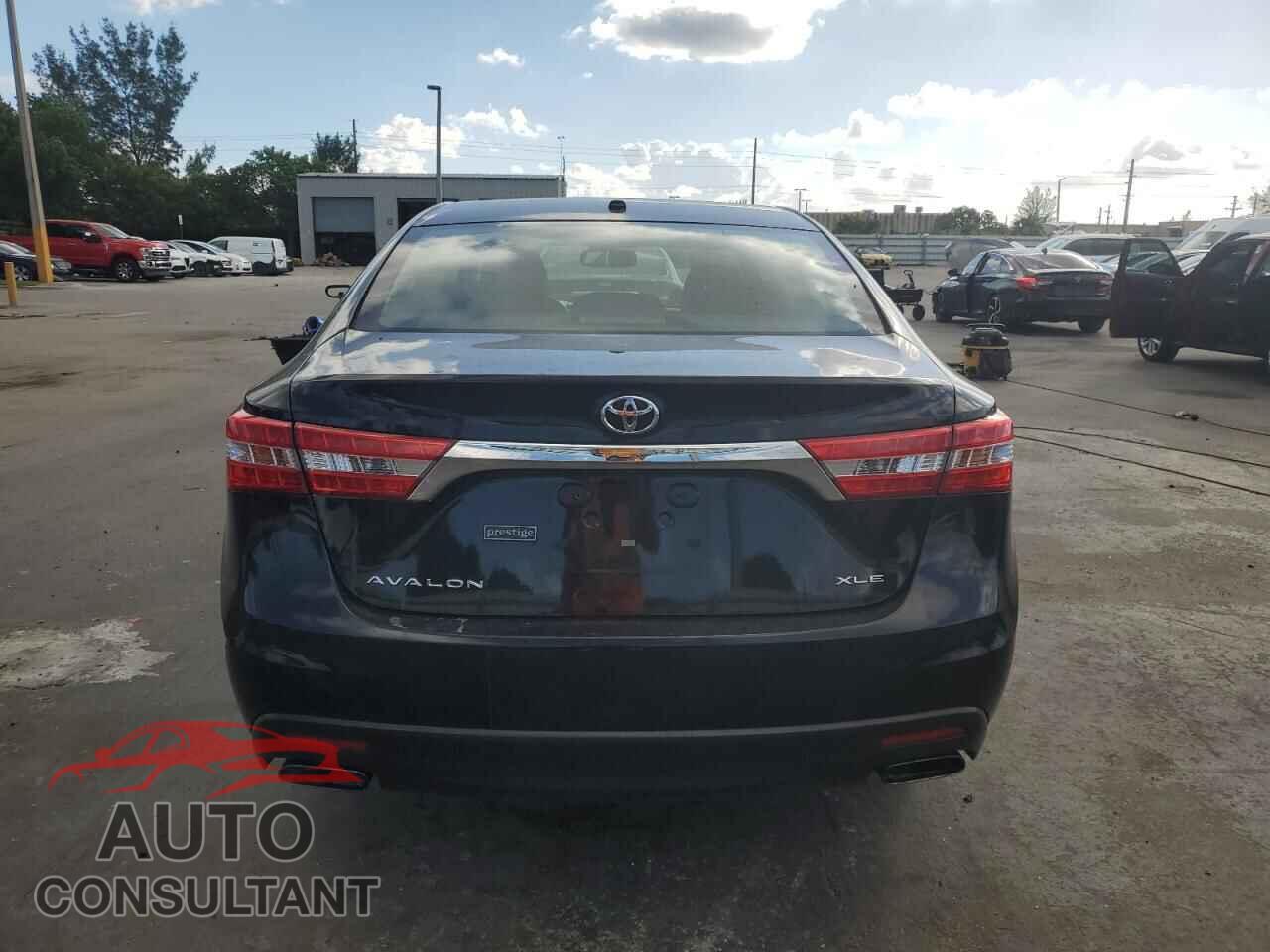 TOYOTA AVALON 2013 - 4T1BK1EB2DU044241