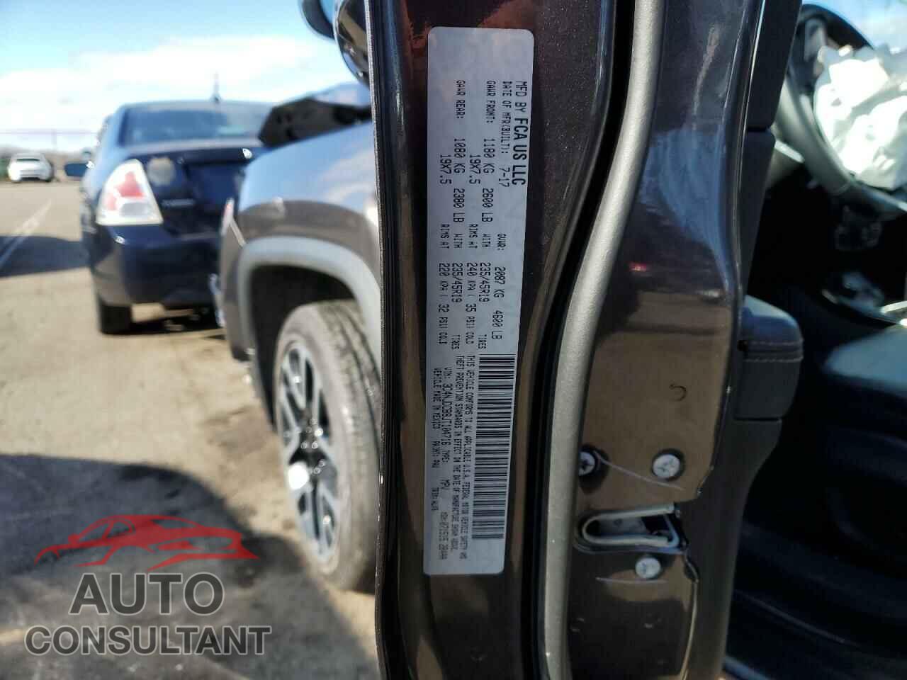 JEEP COMPASS 2018 - 3C4NJDCB8JT104716