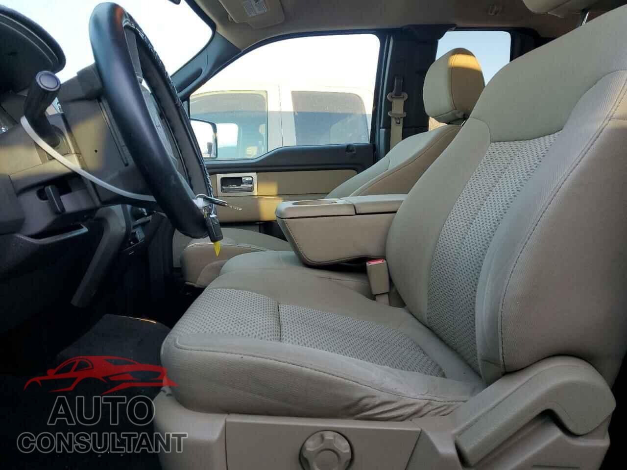 FORD F-150 2009 - 1FTRX12849FA70140