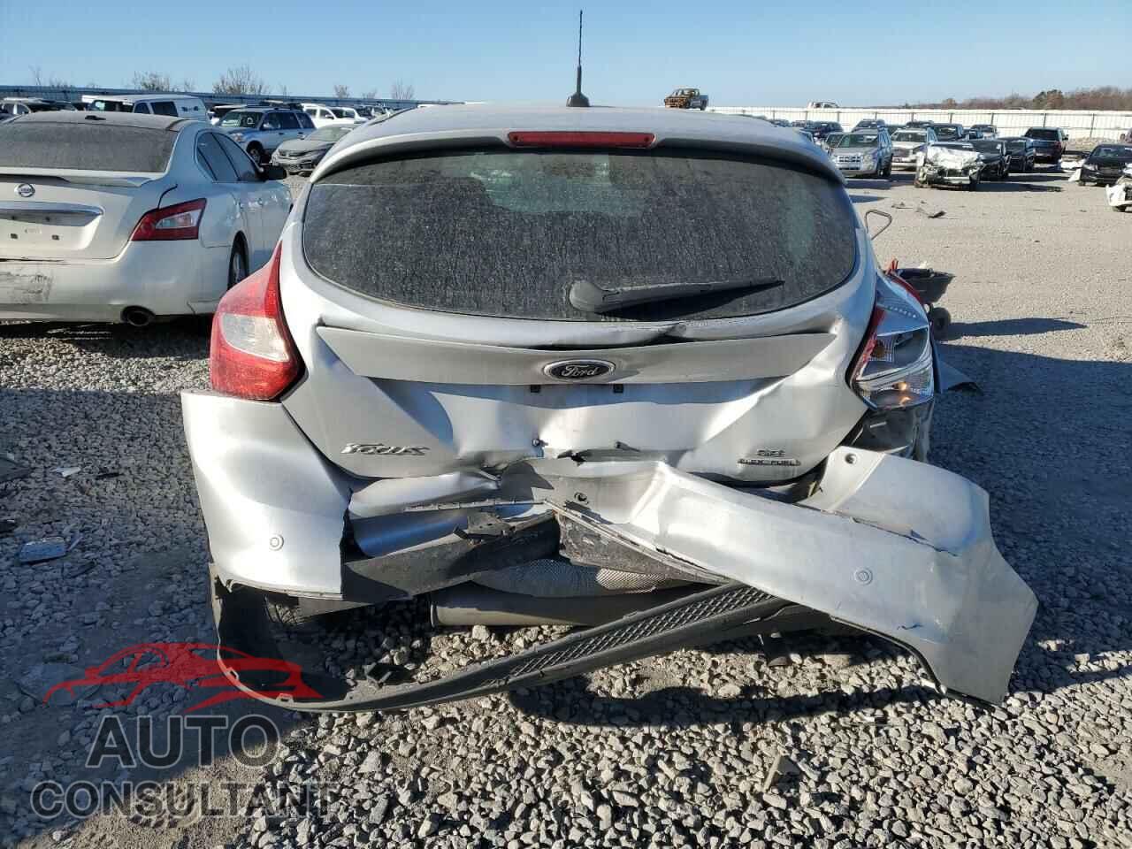 FORD FOCUS 2014 - 1FADP3K23EL320227