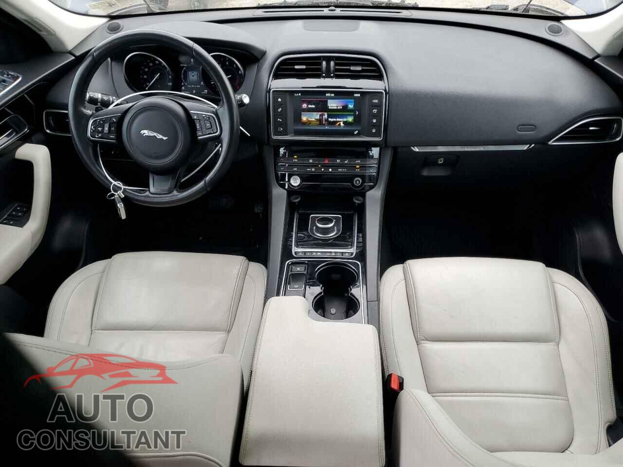 JAGUAR F-PACE 2017 - SADCK2BV6HA073458