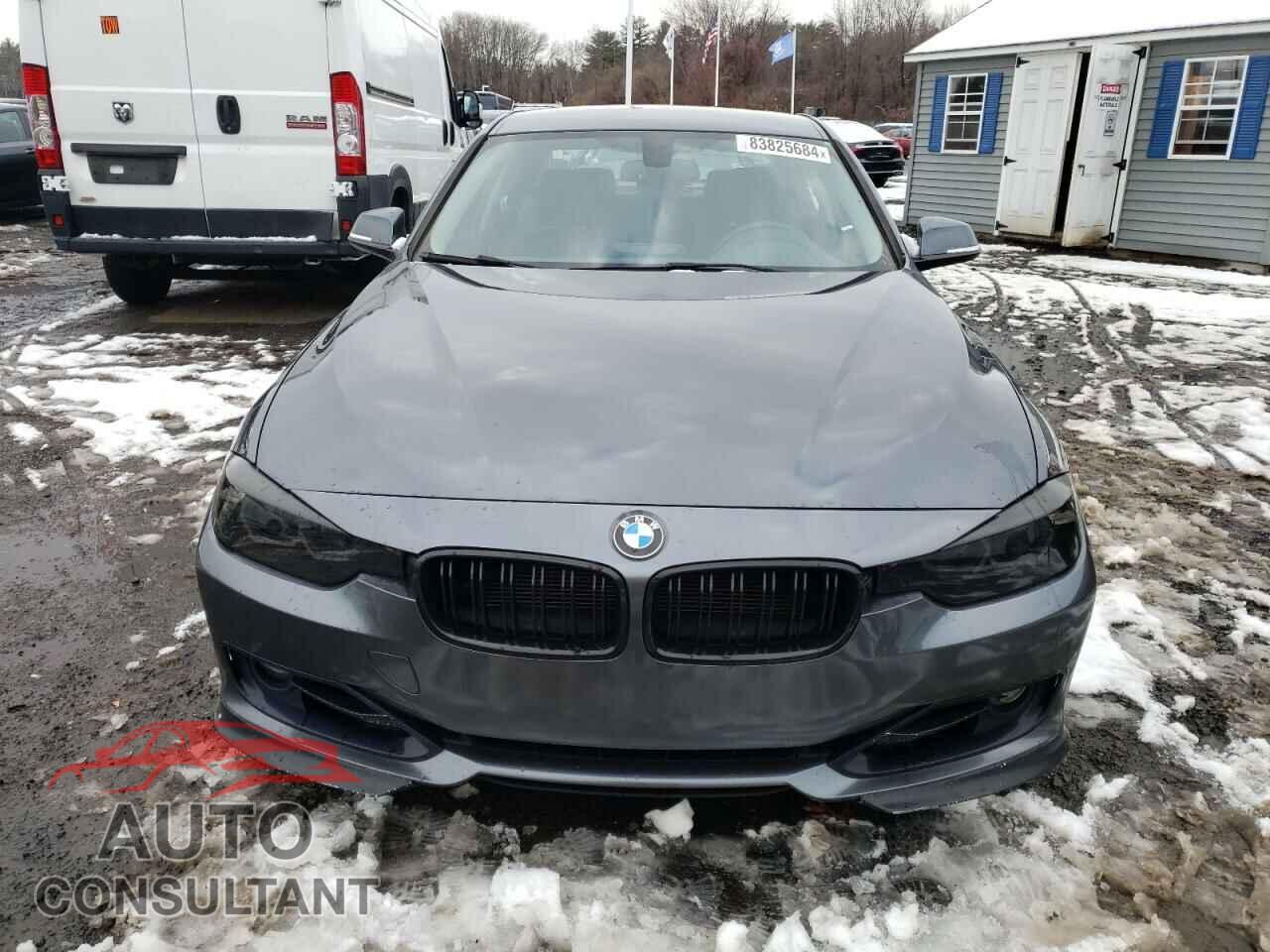 BMW 3 SERIES 2013 - WBA3B5G56DNP40437