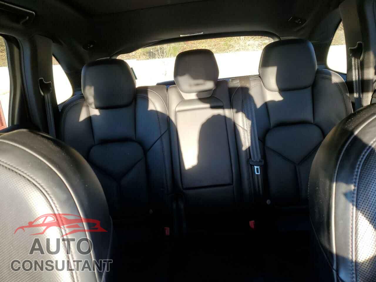 PORSCHE CAYENNE 2015 - WP1AB2A29FLA56437