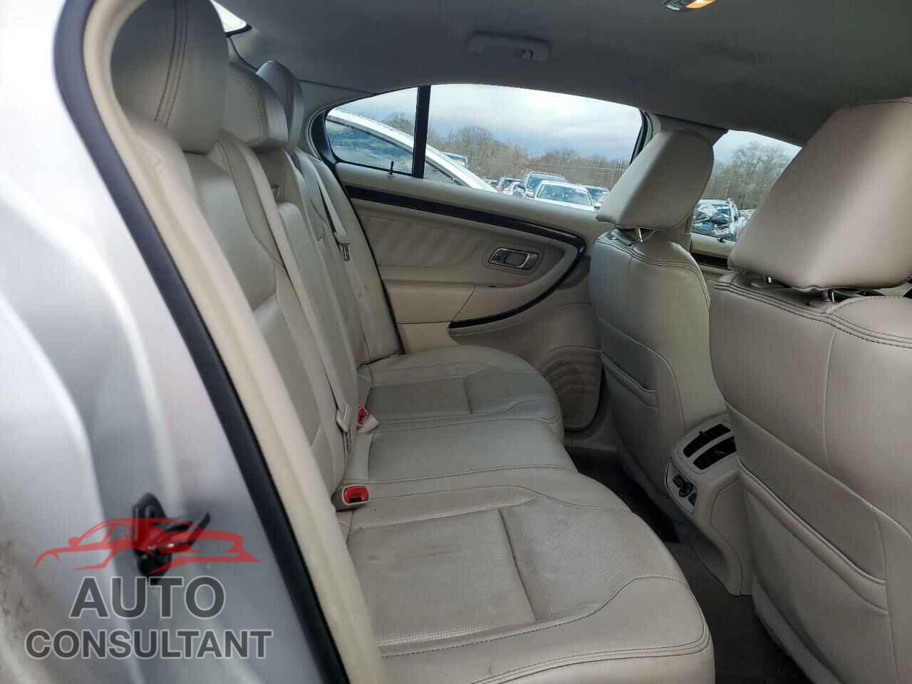 FORD TAURUS 2010 - 1FAHP2JW1AG103875