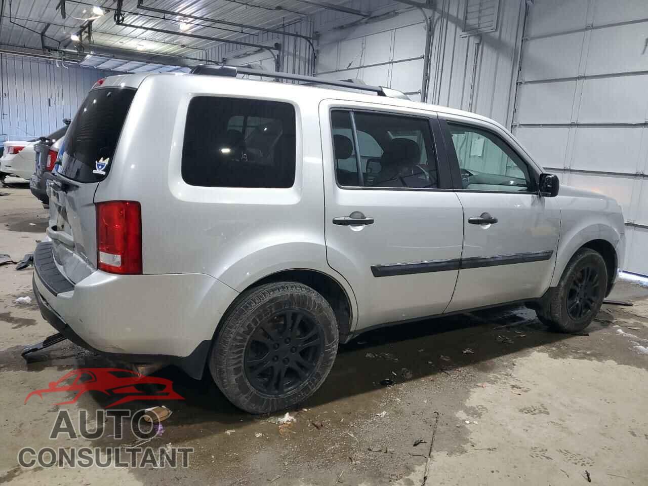 HONDA PILOT 2015 - 5FNYF4H22FB040086
