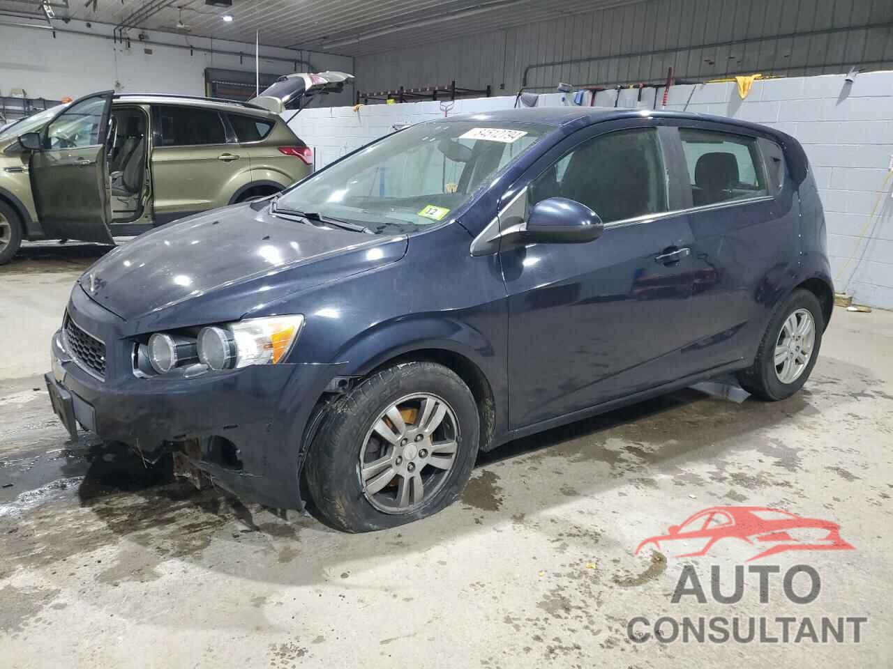 CHEVROLET SONIC 2015 - 1G1JC6SH7F4157245