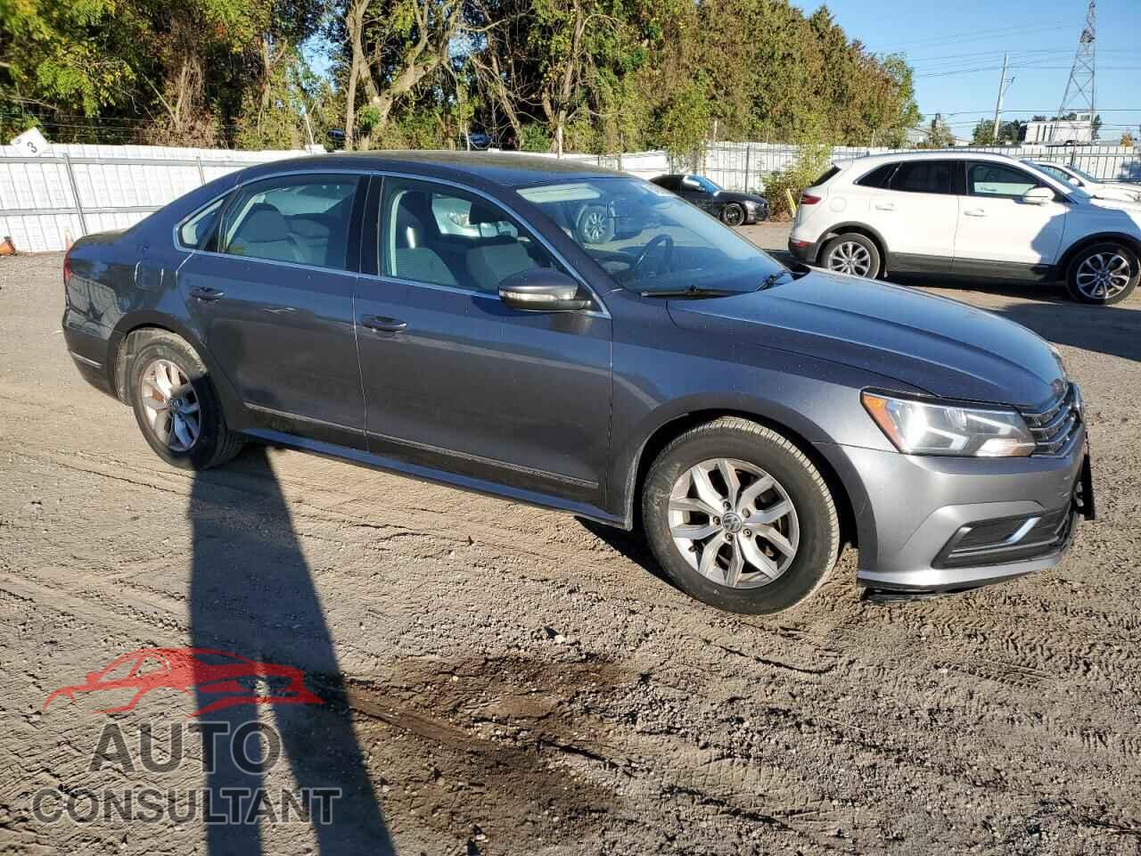 VOLKSWAGEN PASSAT 2017 - 1VWAT7A33HC069236