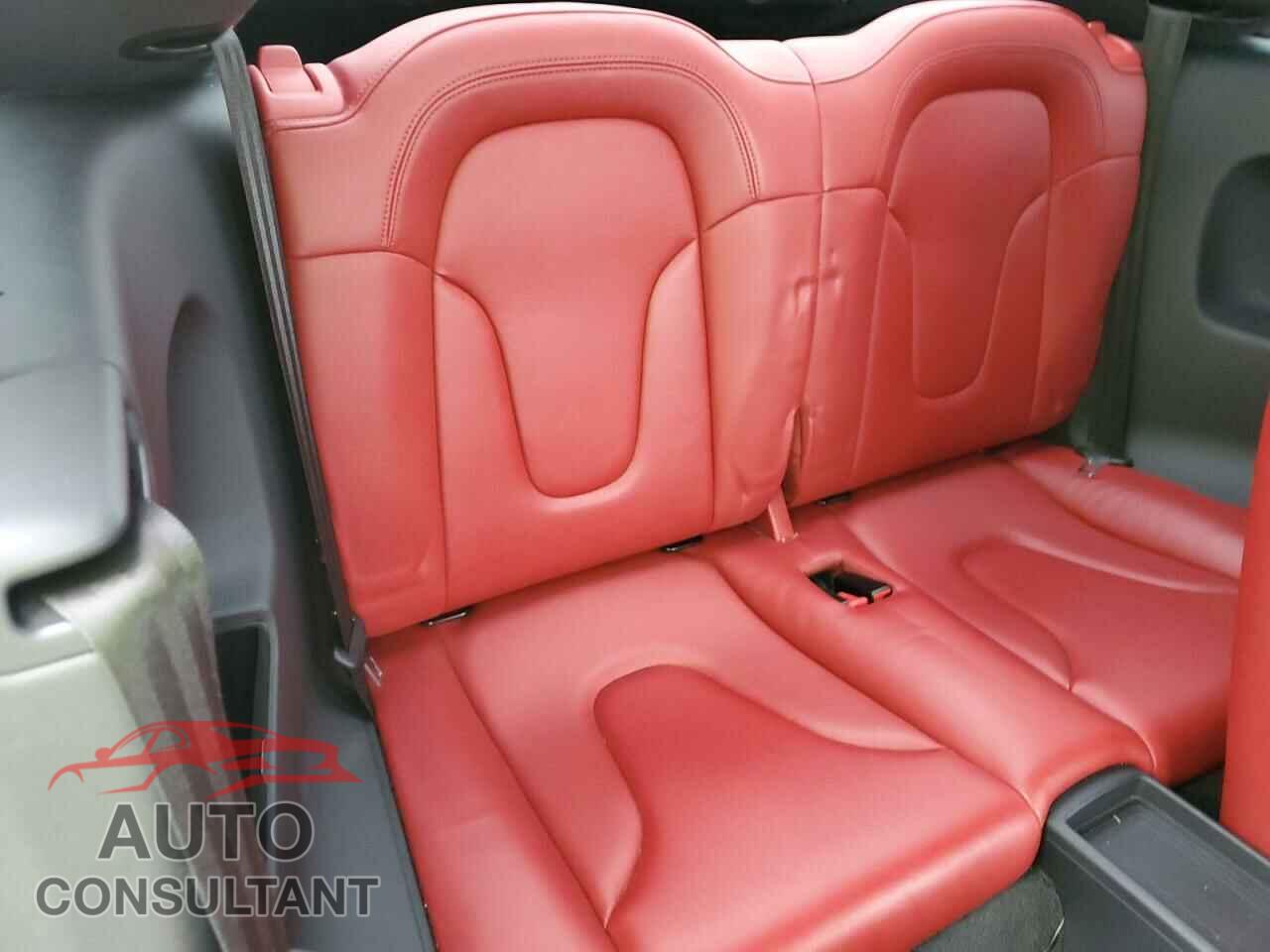 AUDI TT 2012 - TRUBFAFKXC1009458