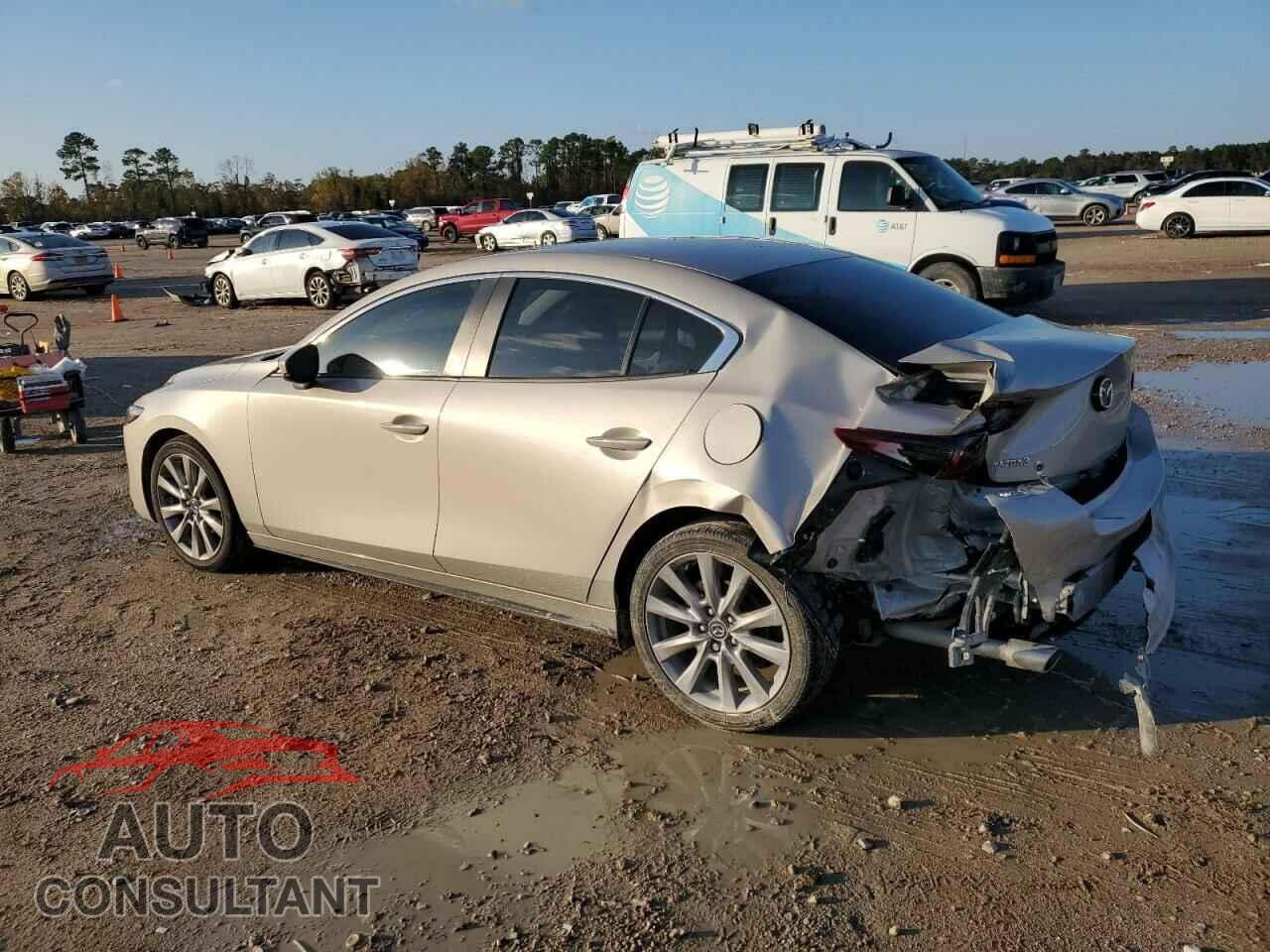 MAZDA 3 2023 - 3MZBPACM4PM369957