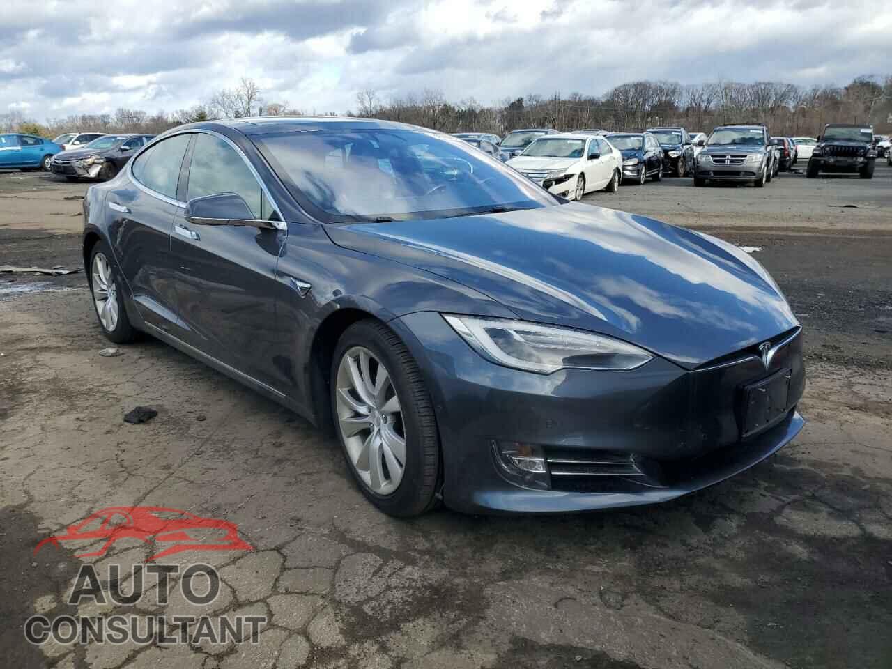 TESLA MODEL S 2017 - 5YJSA1E2XHF181207
