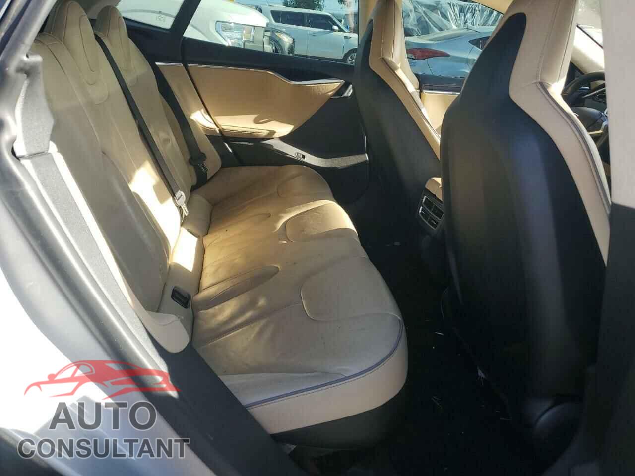 TESLA MODEL S 2013 - 5YJSA1DP7DFP17795