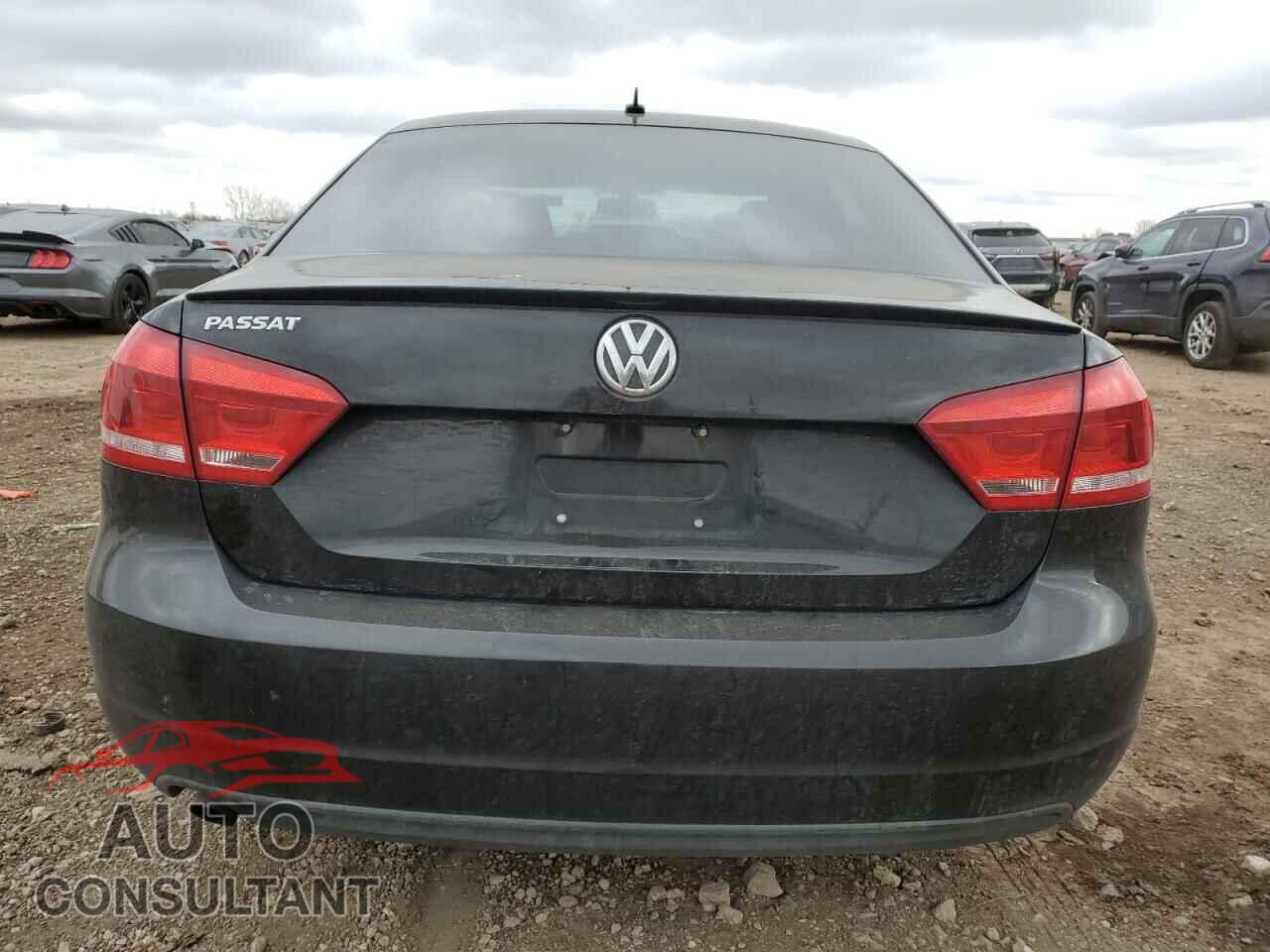 VOLKSWAGEN PASSAT 2013 - 1VWAH7A32DC034411