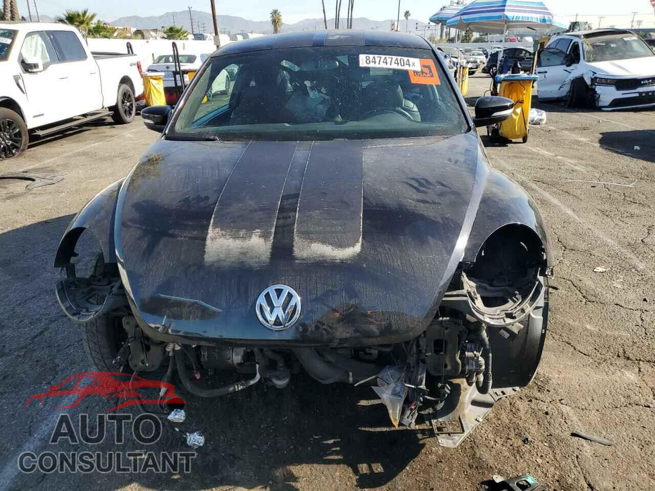 VOLKSWAGEN BEETLE 2012 - 3VWVA7AT4CM621261