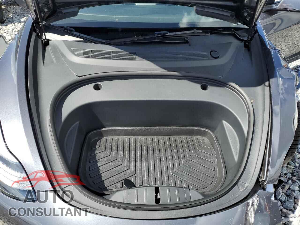 TESLA MODEL 3 2023 - 5YJ3E1EAXPF646504
