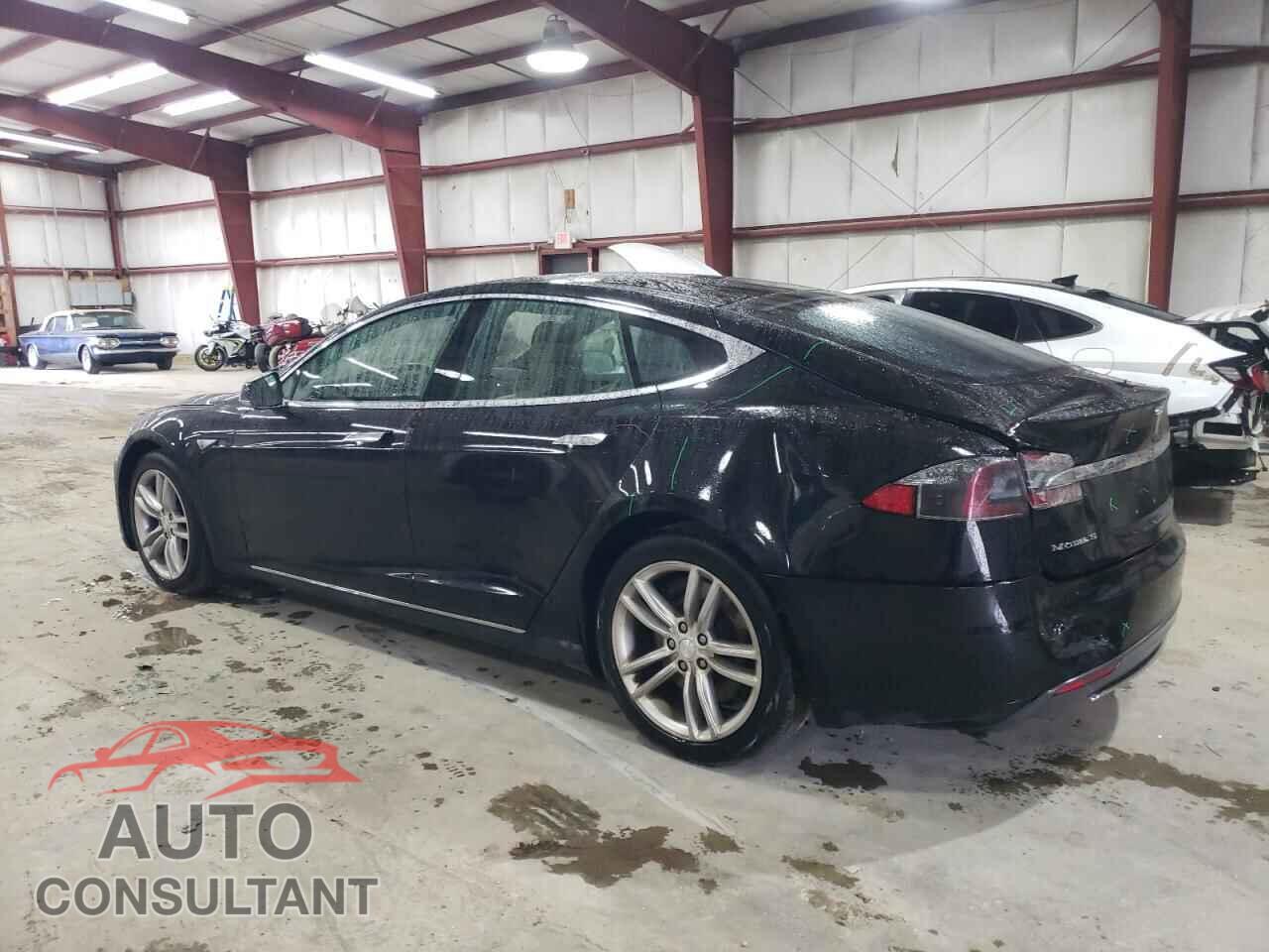 TESLA MODEL S 2015 - 5YJSA1H2XFFP74882