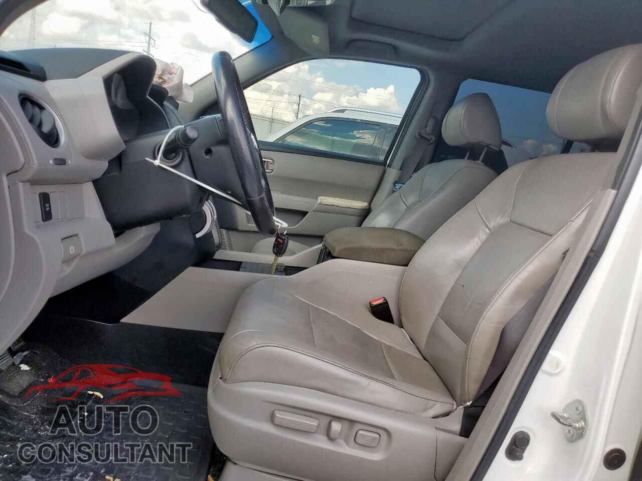 HONDA PILOT 2011 - 5FNYF3H54BB025474