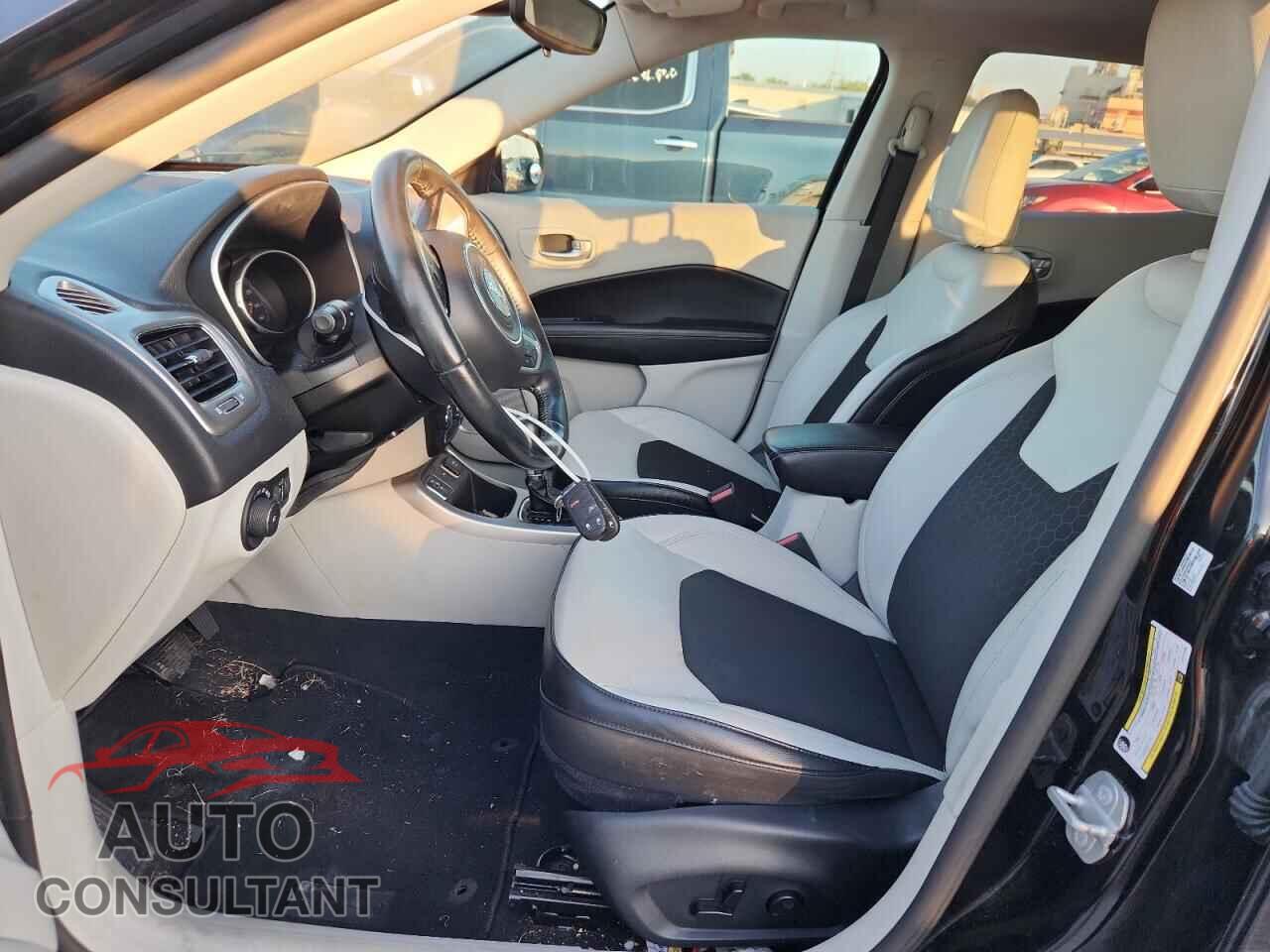 JEEP COMPASS 2018 - 3C4NJCBB4JT272106