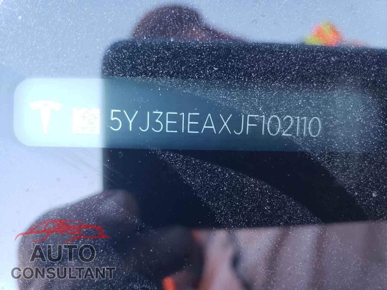 TESLA MODEL 3 2018 - 5YJ3E1EAXJF102110