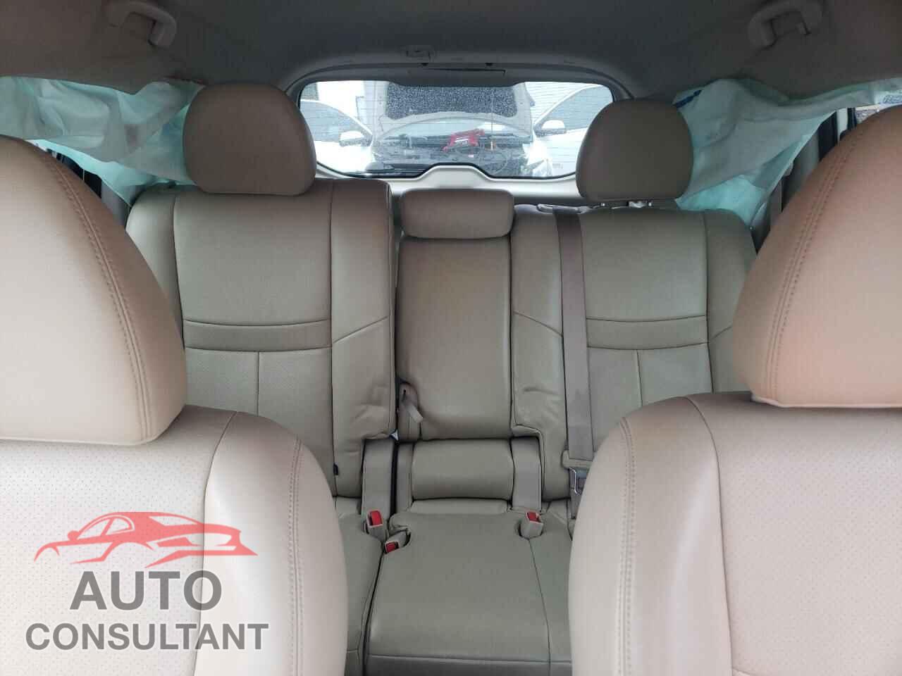 NISSAN ROGUE 2016 - KNMAT2MV4GP607338