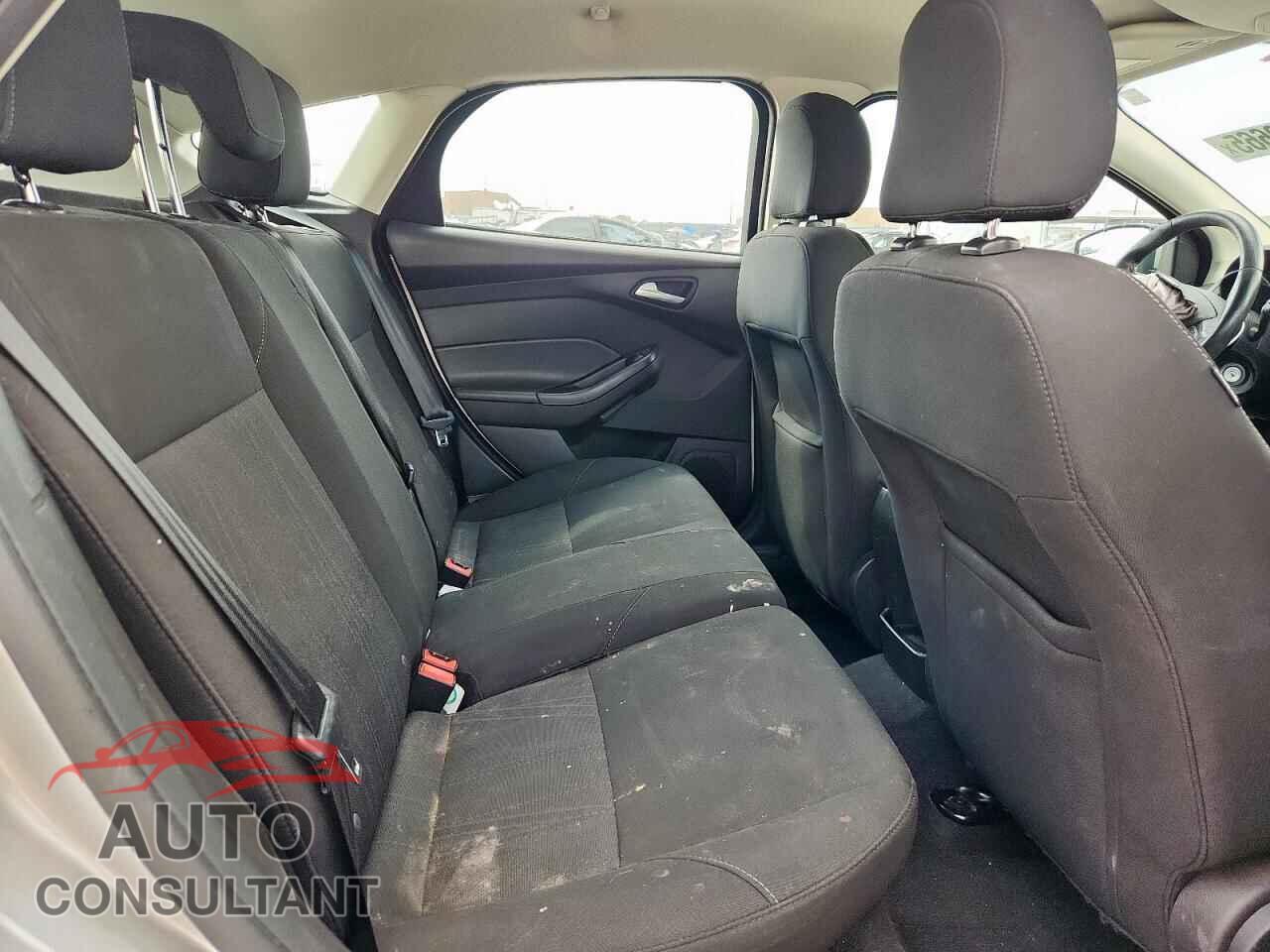 FORD FOCUS 2016 - 1FADP3K28GL252106