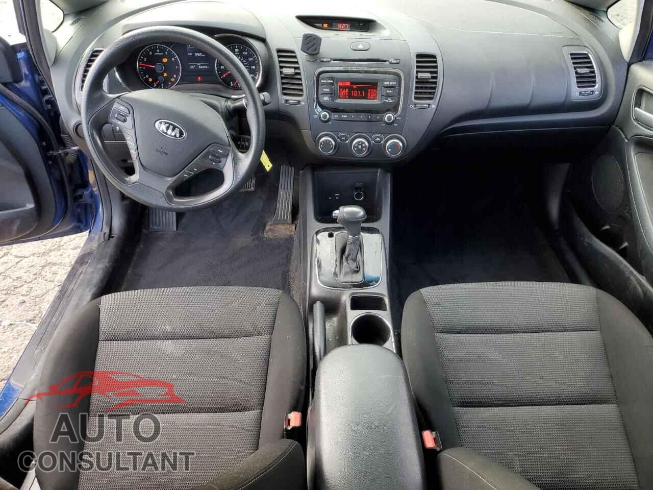KIA FORTE 2017 - 3KPFK4A74HE136139