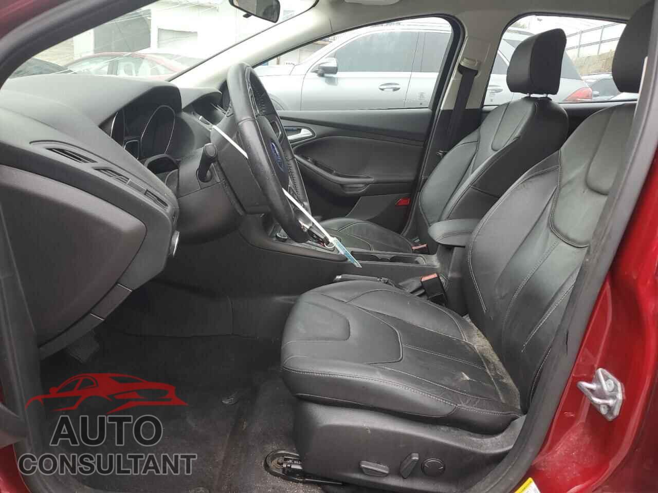 FORD FOCUS 2015 - 1FADP3K28FL239659
