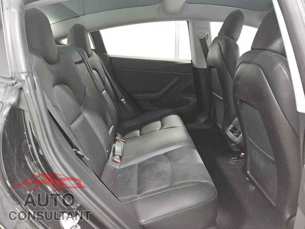 TESLA MODEL 3 2018 - 5YJ3E1EAXJF151758