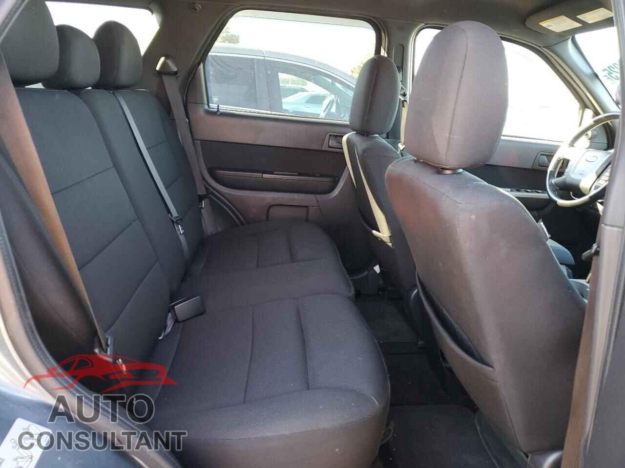 FORD ESCAPE 2010 - 1FMCU9D73AKB81352