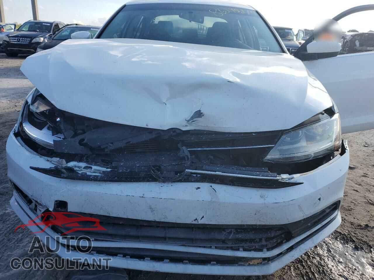 VOLKSWAGEN JETTA 2017 - 3VW2B7AJXHM249527