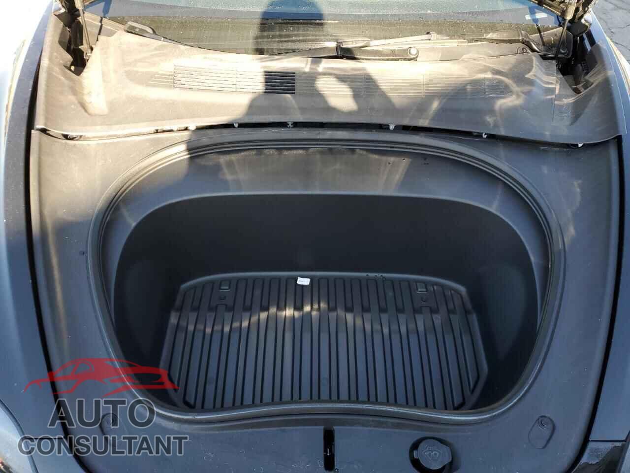 TESLA MODEL 3 2025 - 5YJ3E1EA9SF037347