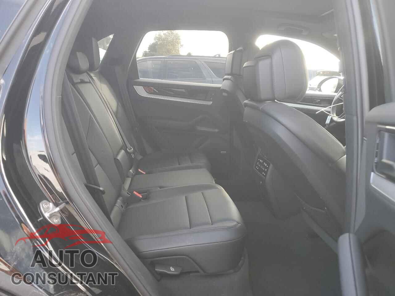 PORSCHE CAYENNE 2024 - WP1AE2AY2RDA29977