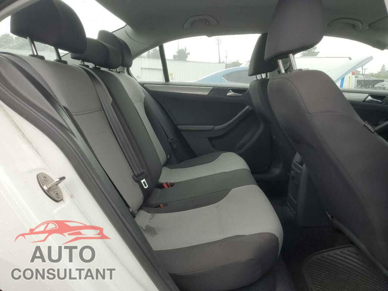 VOLKSWAGEN JETTA 2017 - 3VW2B7AJ7HM410867