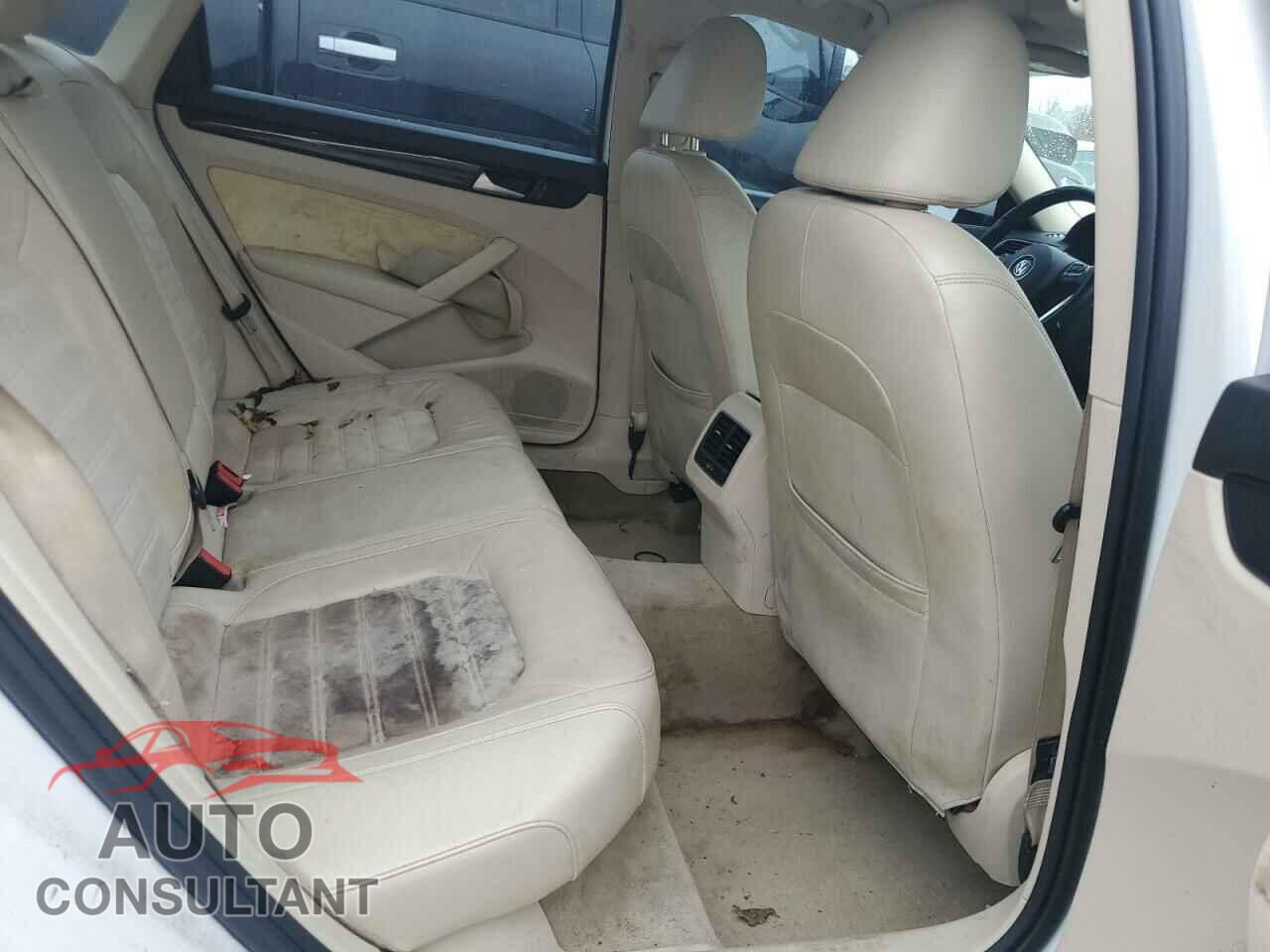 VOLKSWAGEN PASSAT 2014 - 1VWCN7A3XEC050598
