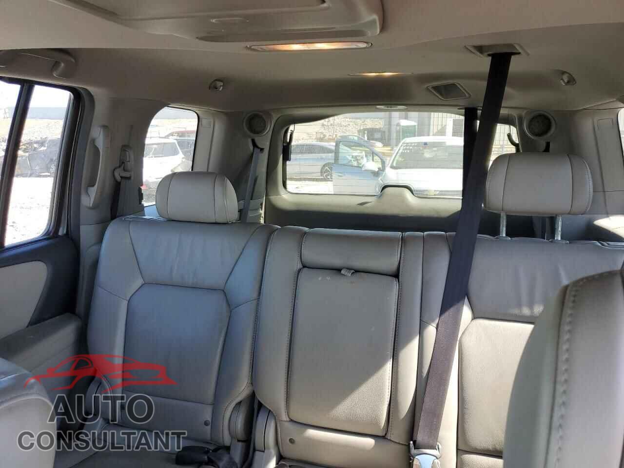 HONDA PILOT 2011 - 5FNYF4H9XBB059279