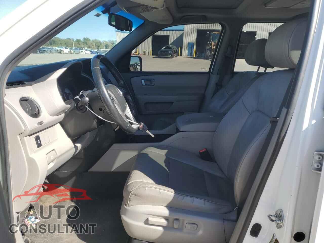 HONDA PILOT 2013 - 5FNYF3H61DB025671