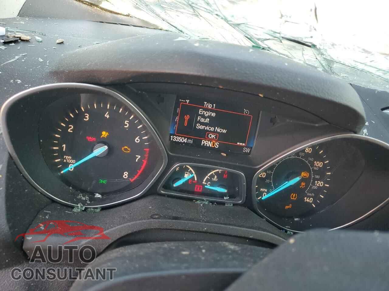 FORD ESCAPE 2017 - 1FMCU0GD3HUC35664