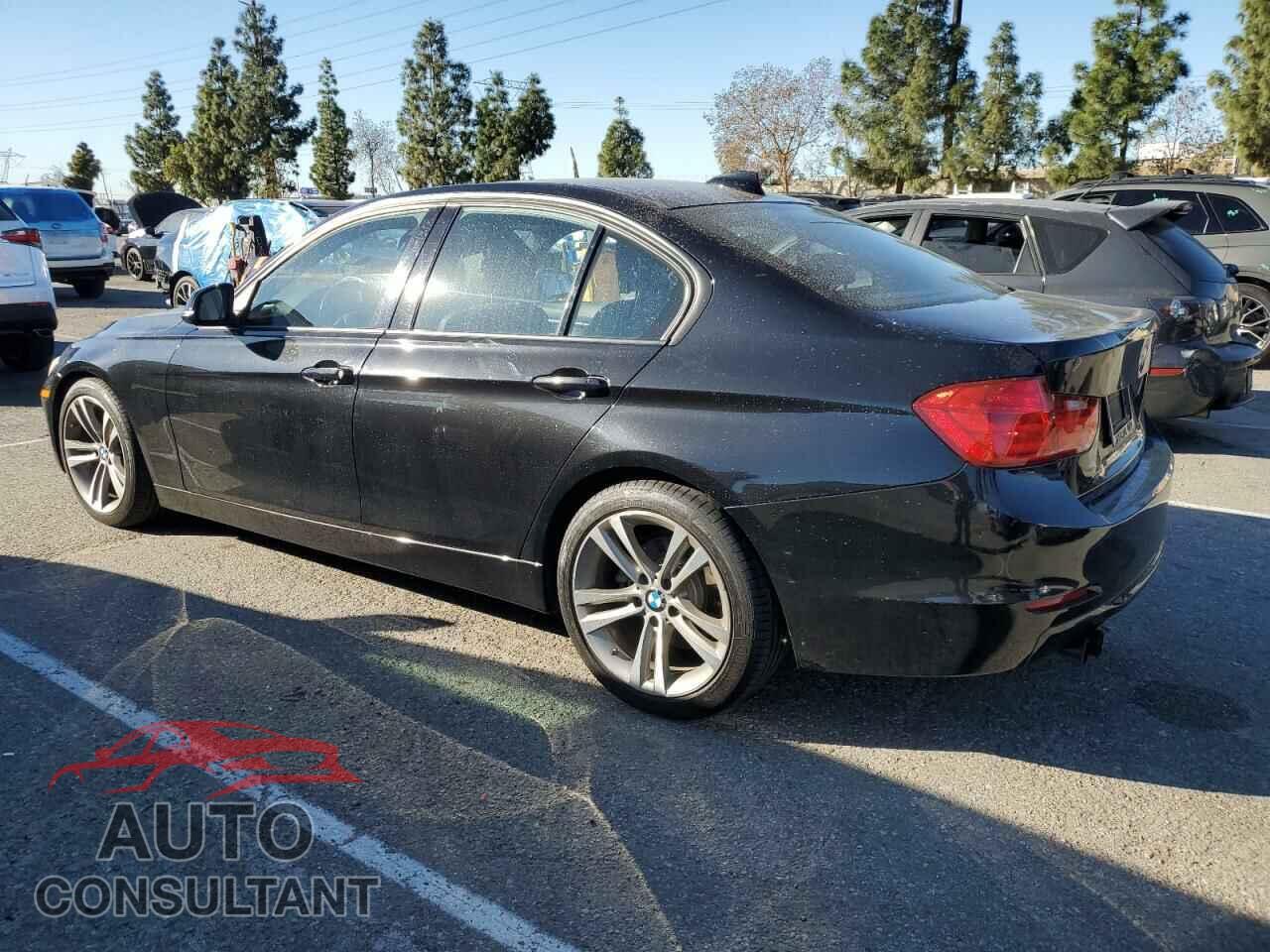 BMW 3 SERIES 2013 - WBA3C1C54DF435329