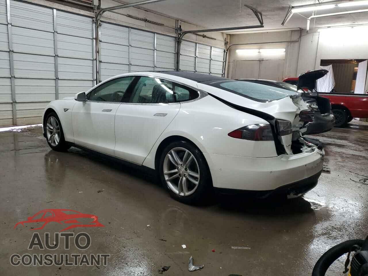 TESLA MODEL S 2014 - 5YJSA1H13EFP56519