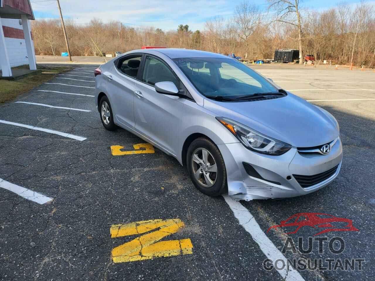 HYUNDAI ELANTRA 2015 - KMHDH4AE7FU264714