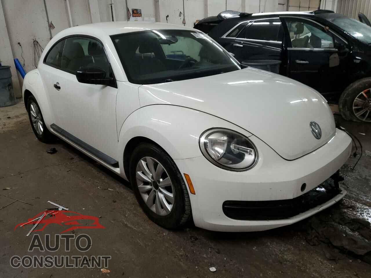 VOLKSWAGEN BEETLE 2013 - 3VWFP7AT2DM636099