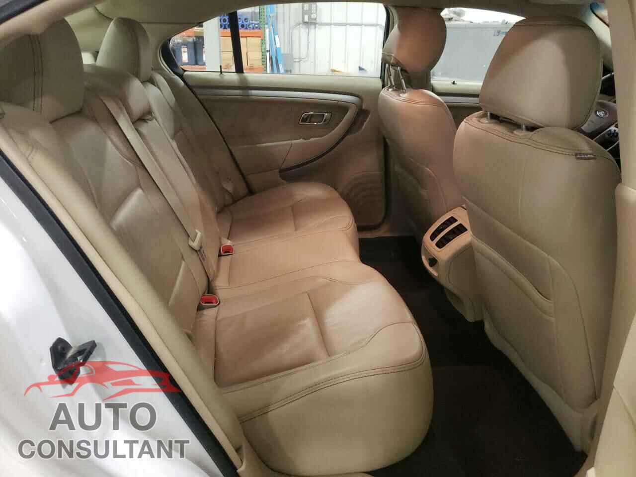 FORD TAURUS 2017 - 1FAHP2H84HG123975