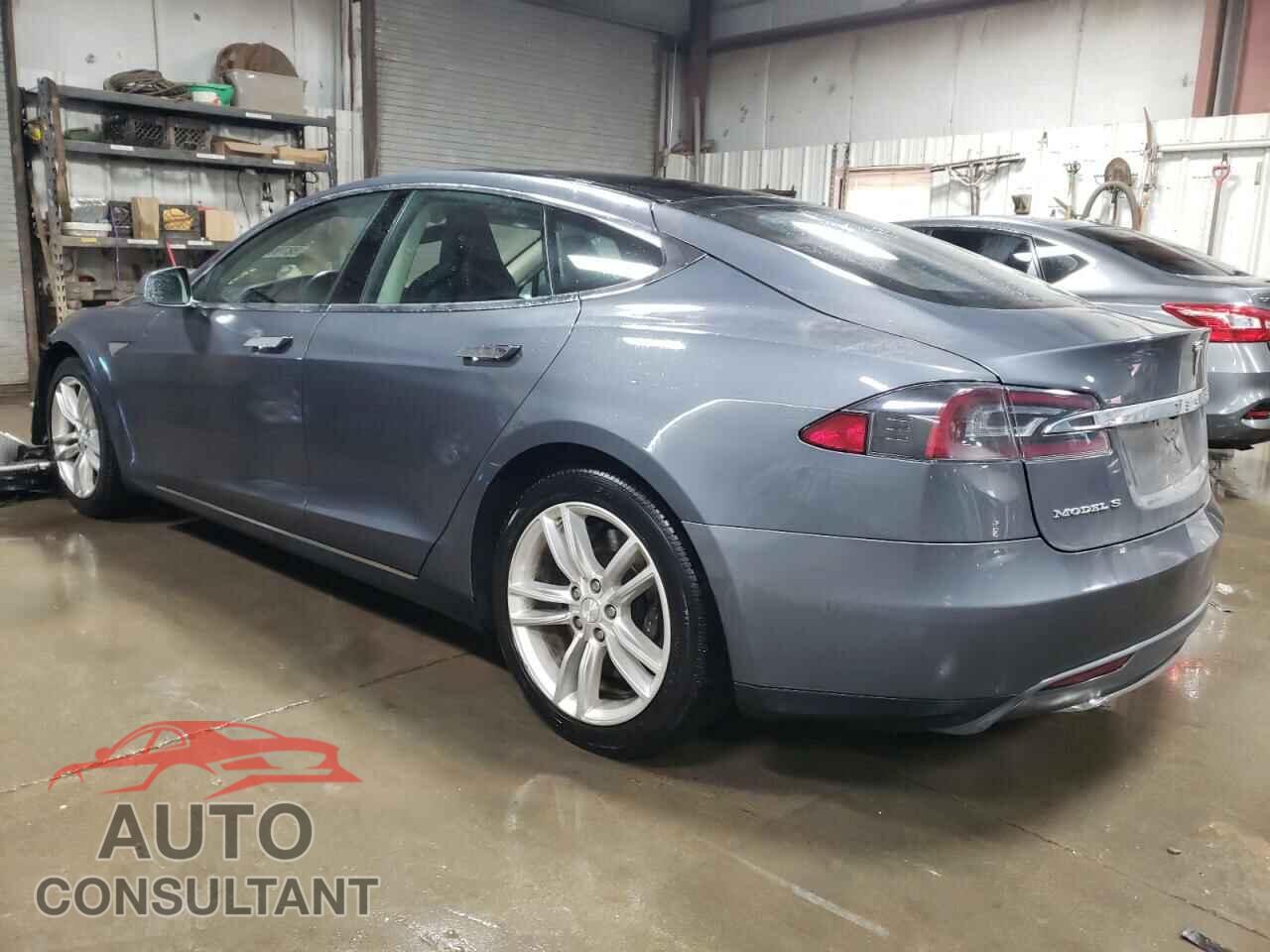 TESLA MODEL S 2013 - 5YJSA1CN2DFP11127