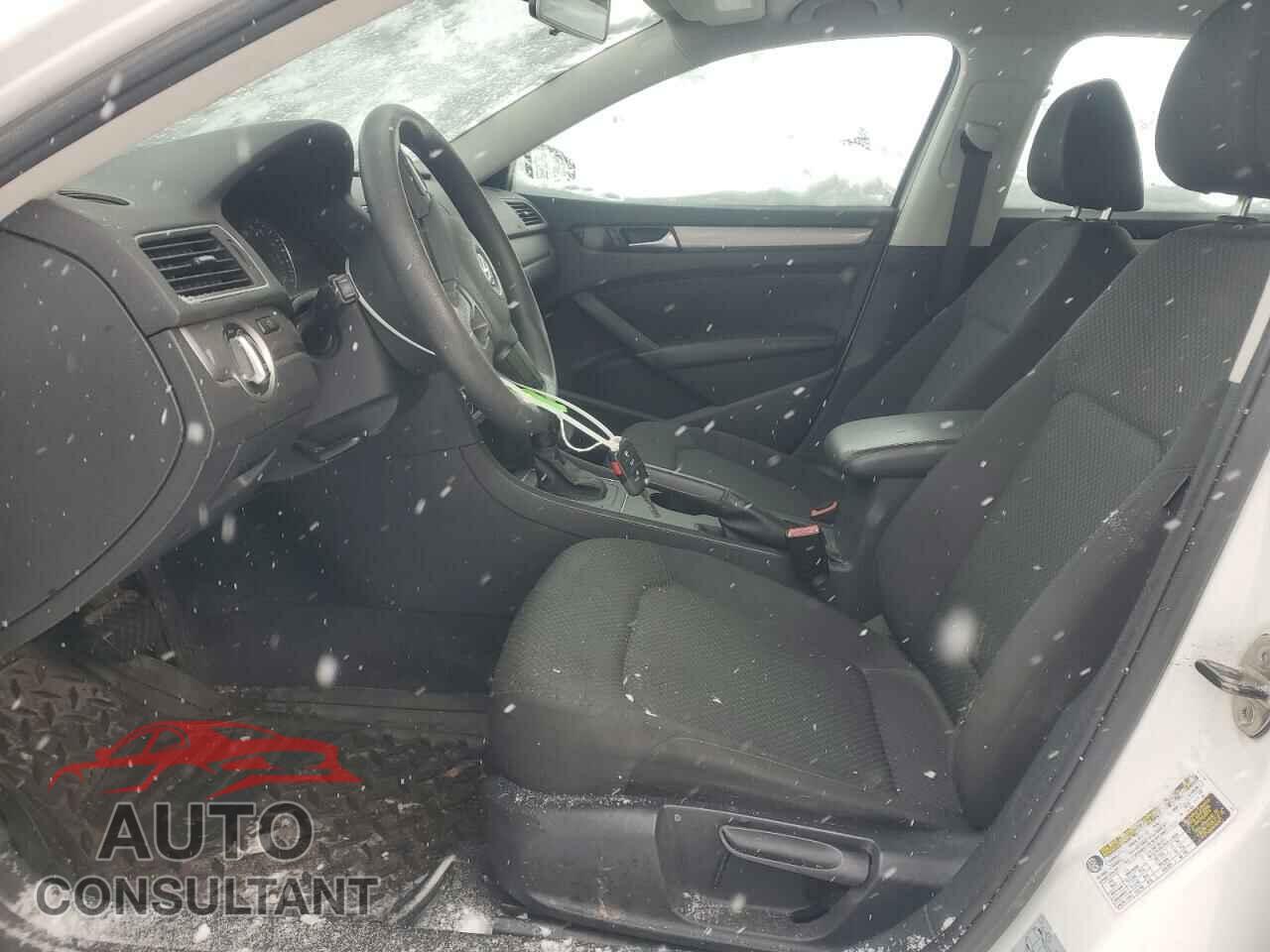 VOLKSWAGEN PASSAT 2012 - 1VWAH7A39CC026045