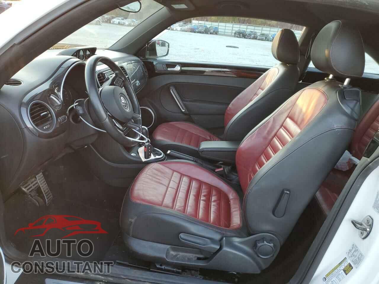 VOLKSWAGEN BEETLE 2012 - 3VWV67AT4CM645268