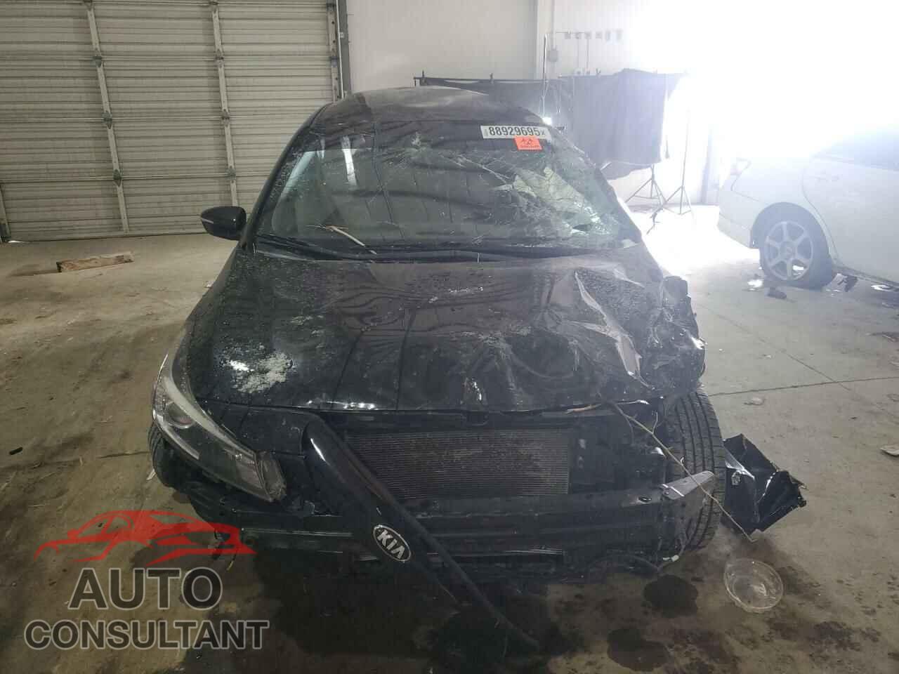 KIA FORTE 2017 - 3KPFL4A71HE027425