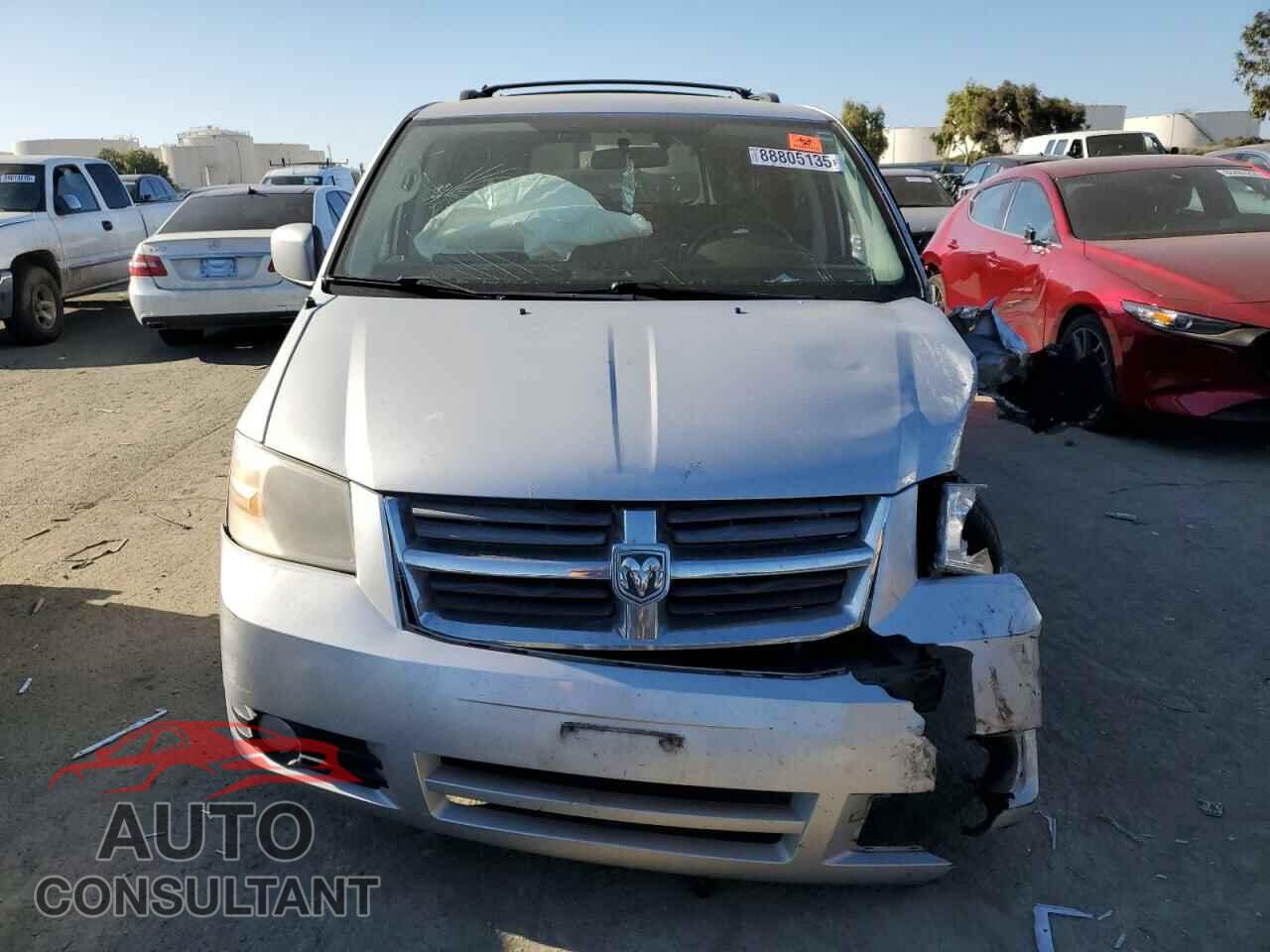 DODGE CARAVAN 2010 - 2D4RN5D1XAR245052
