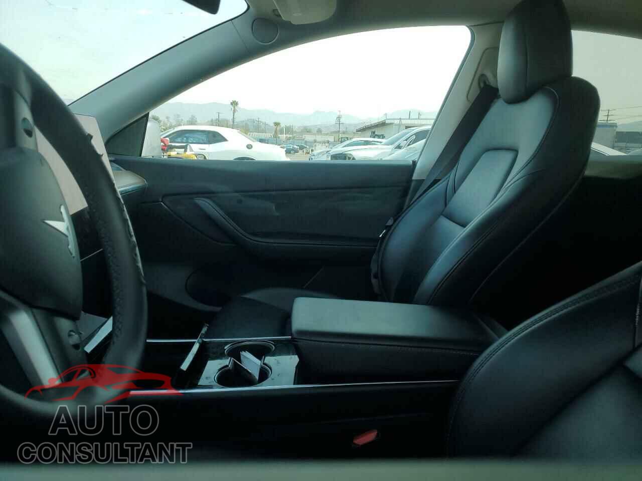 TESLA MODEL Y 2021 - 5YJYGDEF8MF093991